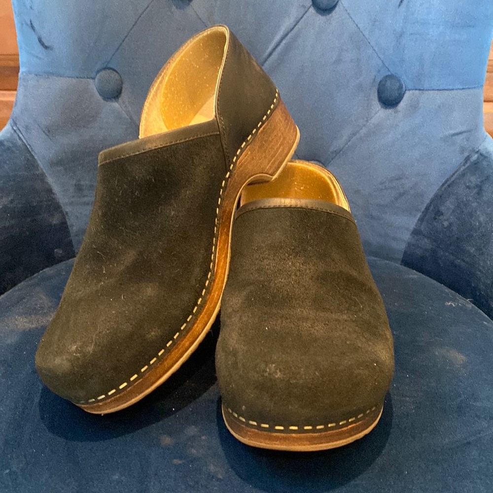 Dansko Brenna Burnished Suede clog, size 39